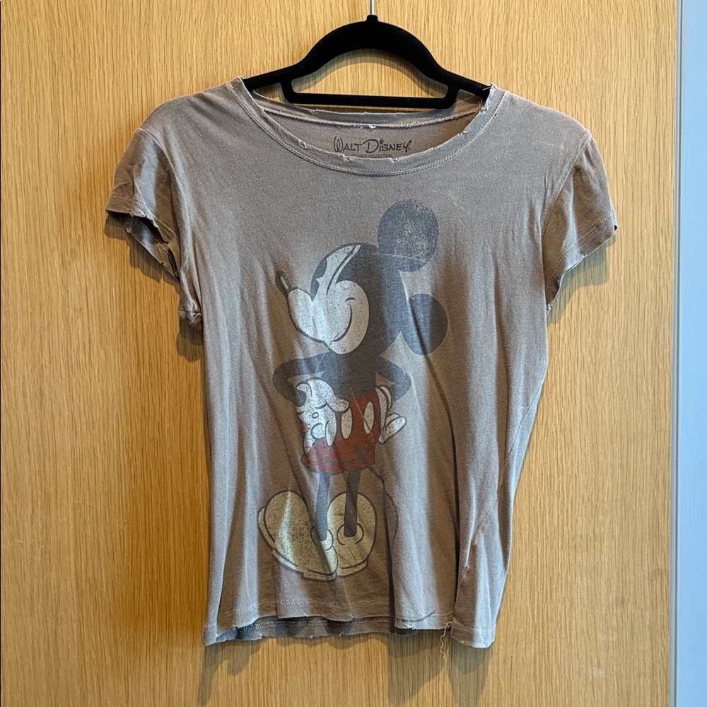 Rare Vintage Backward Facing Mickey Mouse Short Sleeve Tee Distressed Y2K